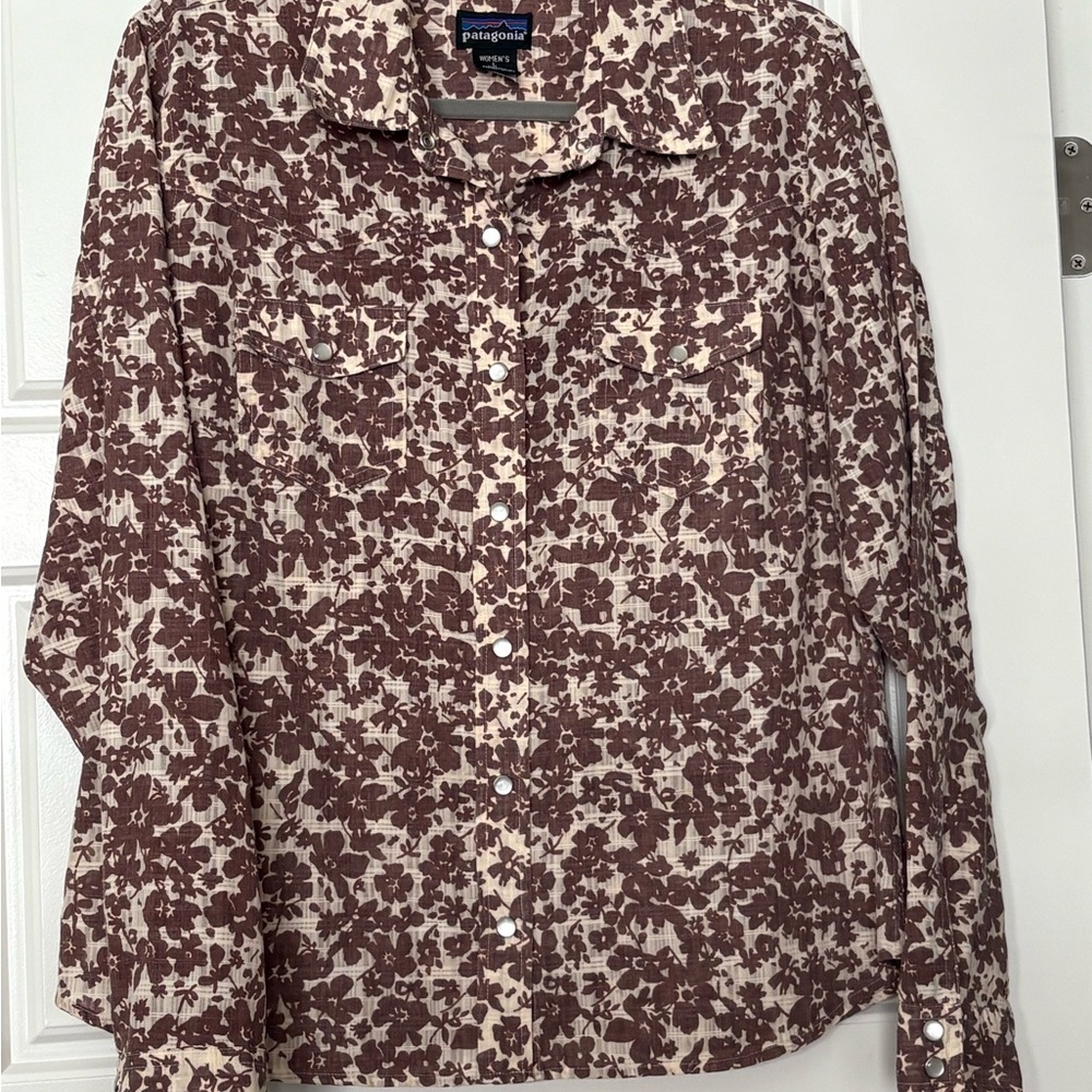 Vintage Patagonia Women’s Western Pearl Style Button Down